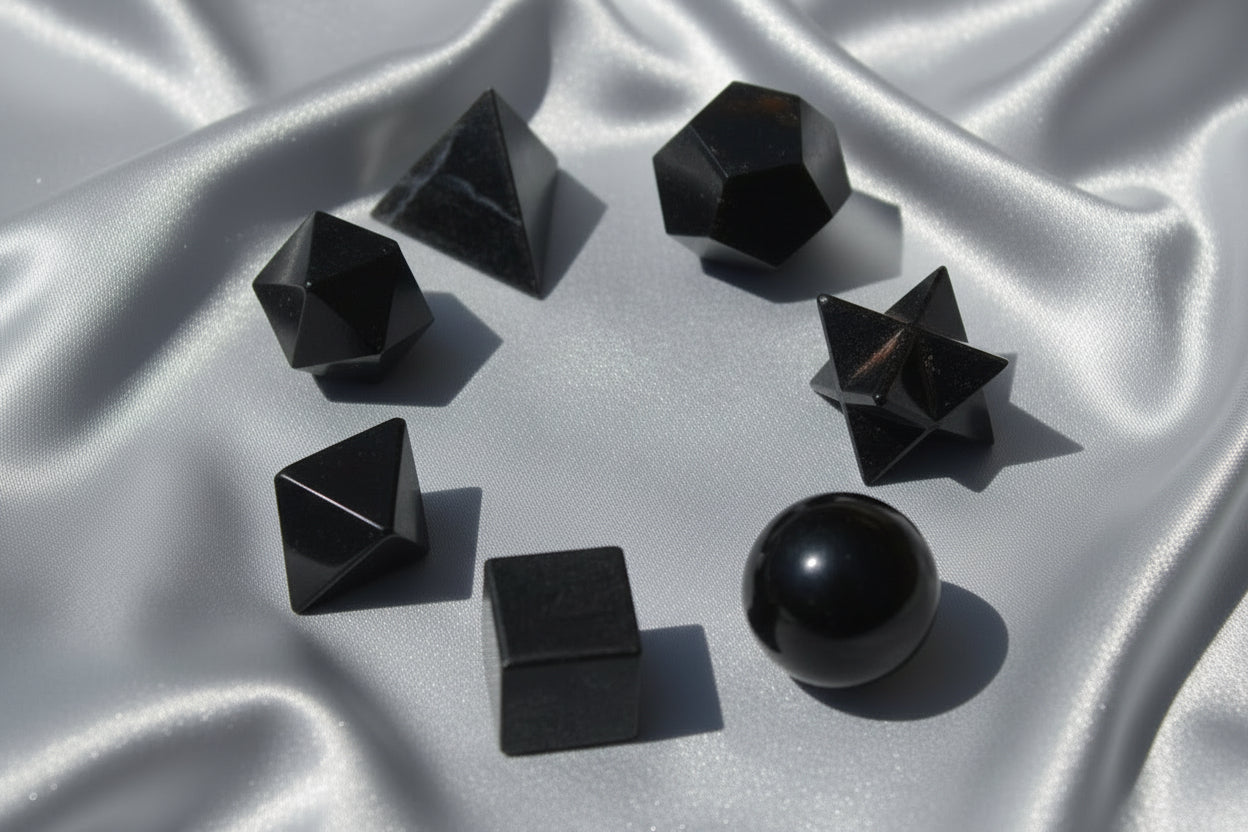 Geometric 7 Piece Black Agate Set