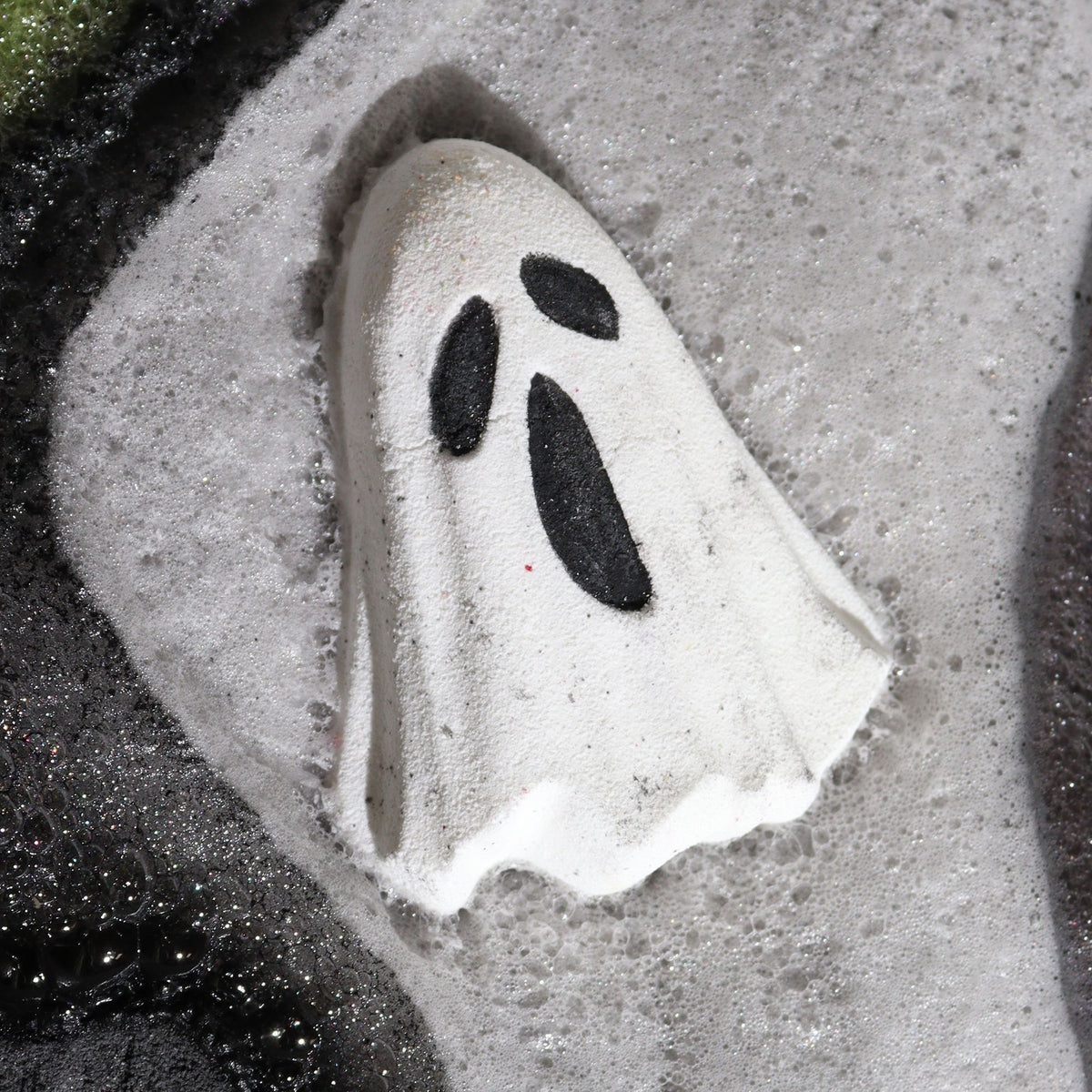 Ghost Bath Bomb (65g)
